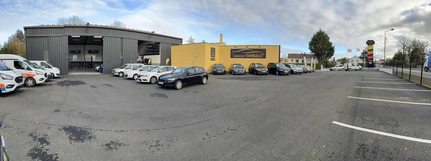 Garage Rambault Bressuire show room véhicule